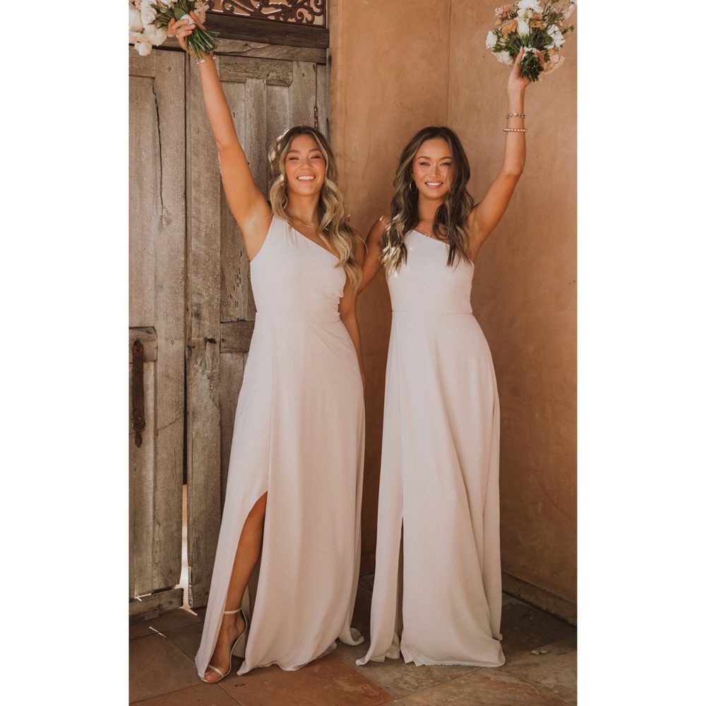 Show Me Your Mumu Shannon One Shoulder in Show Me The Ring Crisp size Medium